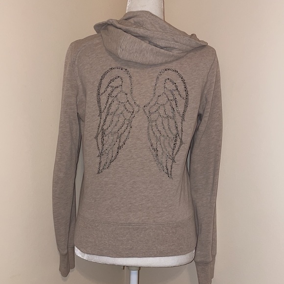 Victoria’s every fashion show angle wing hoodie - Picture 11 of 15